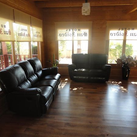 Motel San Isidro Villarrubio Bagian luar foto