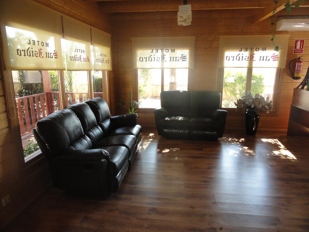 Motel San Isidro Villarrubio Bagian luar foto
